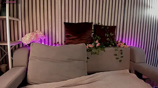 Casey Sweeet online show from May 19, 9:27 am