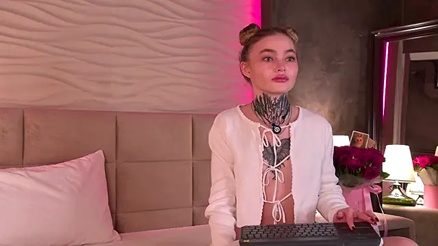 AriWild online show from November 25, 4:47 am