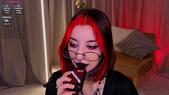 Mistress  Marcelline online show from May 13, 2:28 am