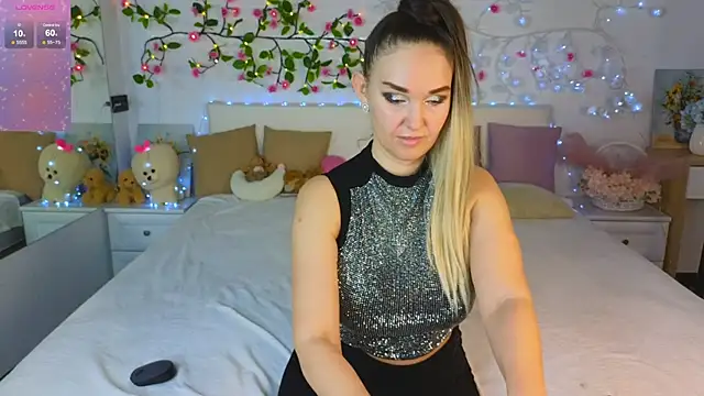 Eva SmidtX online show from May 9, 11:12 am