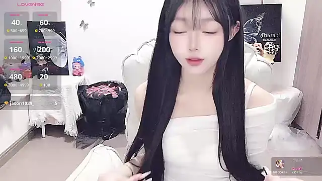 -EEBABY online show from April 1, 9:12 pm