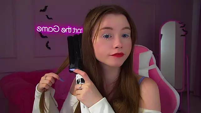 KeiraAsti online show from October 17, 6:22 pm