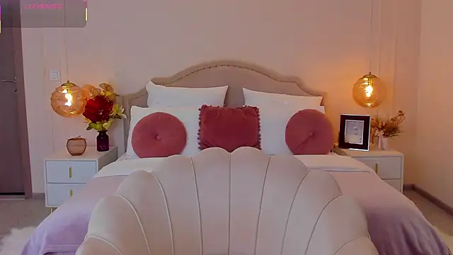 MilaMour online show from May 15, 7:27 pm
