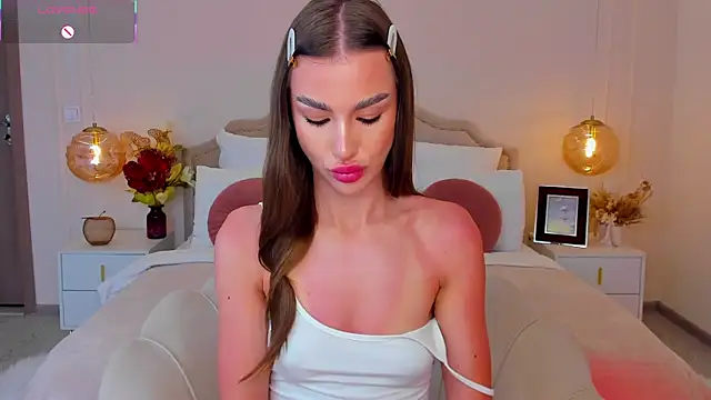 MilaMour online show from May 18, 7:20 pm