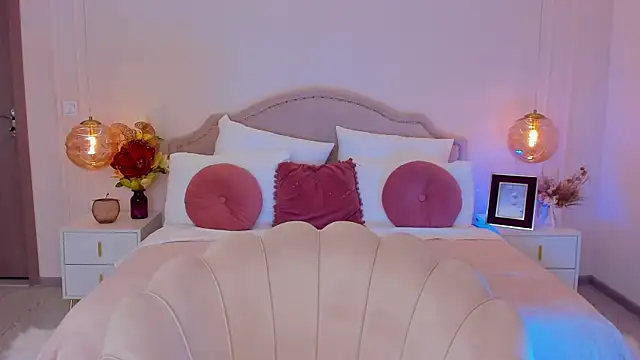 MilaMour online show from May 24, 12:26 pm