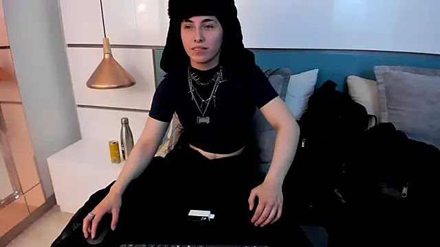 Ashkoreh online show from May 6, 8:57 pm