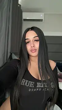 LilMisIndianx online show from April 10, 1:17 pm