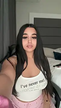 LilMisIndianx online show from May 14, 7:14 am
