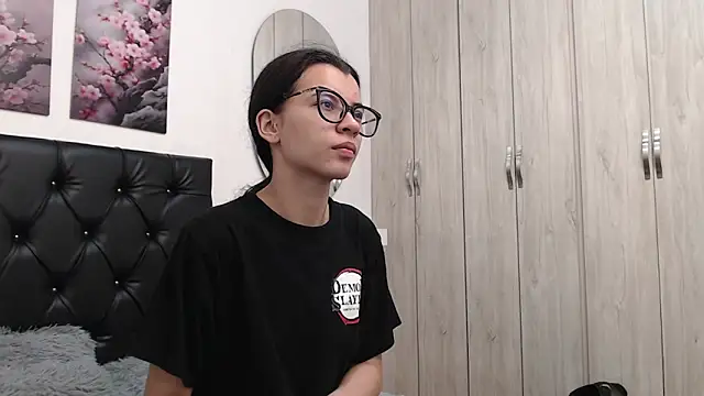 pinky f00x online show from May 21, 7:23 pm