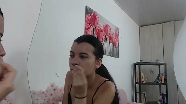 pinky f00x online show from May 16, 7:24 pm