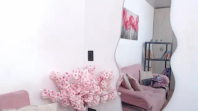pinky f00x online show from May 7, 7:28 pm