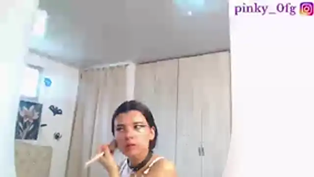 pinky f00x online show from October 23, 8:26 pm