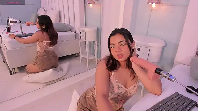valy shyness online show from June 17, 3:19 am