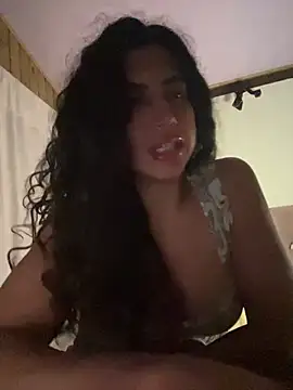 deusaludovica online show from May 26, 1:38 am