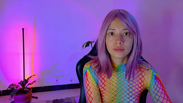 Sarasavage online show from May 21, 12:58 pm