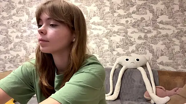 CoralinaEastoy online show from September 22, 9:57 pm