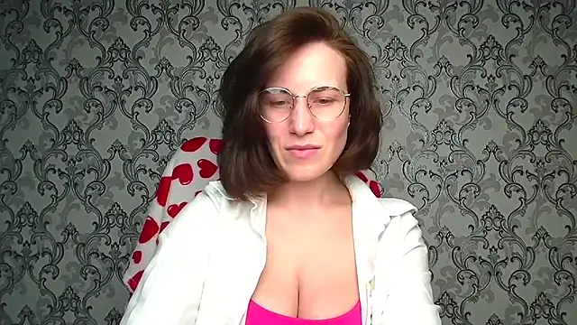 Kelly Kisss online show from April 5, 11:31 am