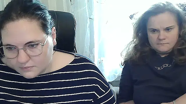 HollyXEva online show from September 29, 12:54 pm