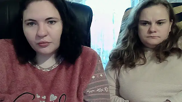 HollyXEva online show from September 30, 1:28 pm
