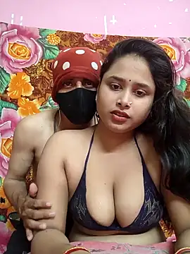 Seducing couple online show from May 13, 4:40 am