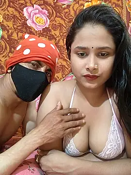 Seducing couple online show from February 11, 5:25 pm