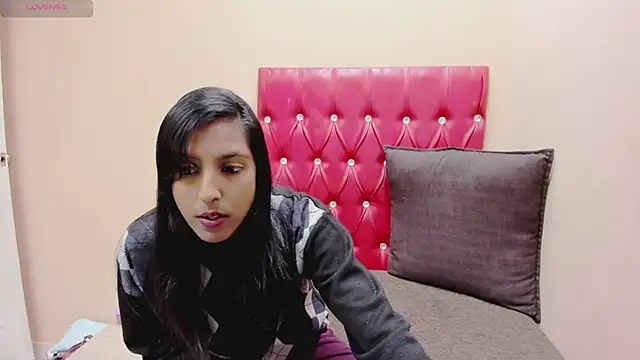 INDIANCREAM4U online show from May 22, 5:38 am