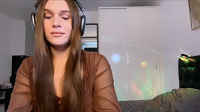 franzeva online show from May 8, 8:50 am