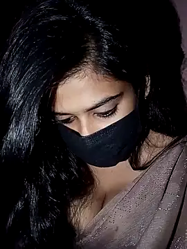 Snapshot of umairahaasan_1 chatting on October 27, 6:03 pm umairahaasan 1 online show from October 27, 6:03 pm