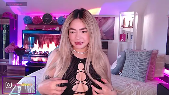 OriannaFox online show from May 17, 5:23 pm