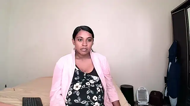 indiansweetflava online show from May 17, 12:26 pm