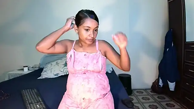 indiansweetflava online show from February 18, 12:15 pm