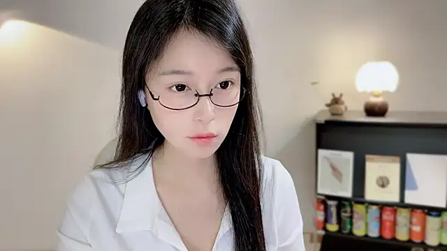 Onechestnut online show from April 5, 6:12 am