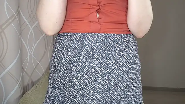 miss  Sophie online show from May 9, 9:44 am