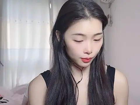 YUNA-kpop online show from August 4, 9:26 am