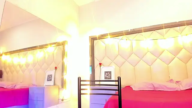 Scarletbigbug online show from March 30, 12:38 pm