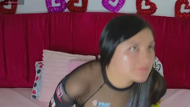 cuteeimy online show from May 13, 10:26 pm