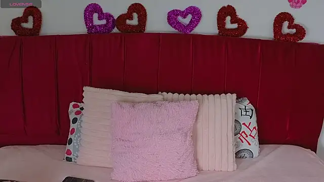 cuteeimy online show from May 12, 7:53 pm