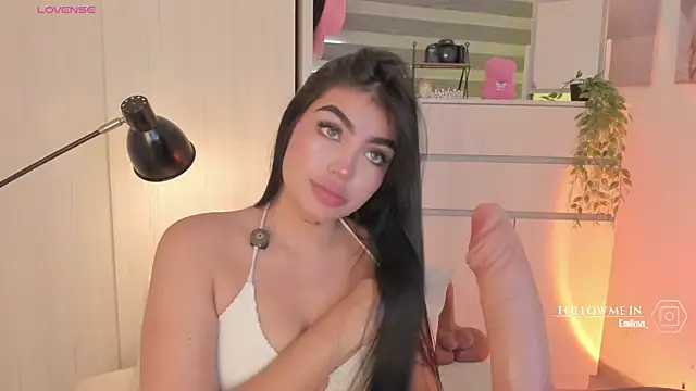 EmmyKenner online show from May 21, 1:42 pm
