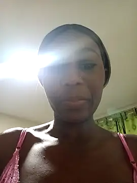 Snapshot of MONIQUE-LAMOUR chatting on September 10, 4:12 am MONIQUE-LAMOUR online show from September 10, 4:12 am