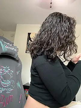 babykalirose online show from May 6, 2:43 pm