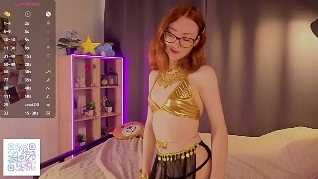 VeronaHascall online show from October 25, 4:20 am