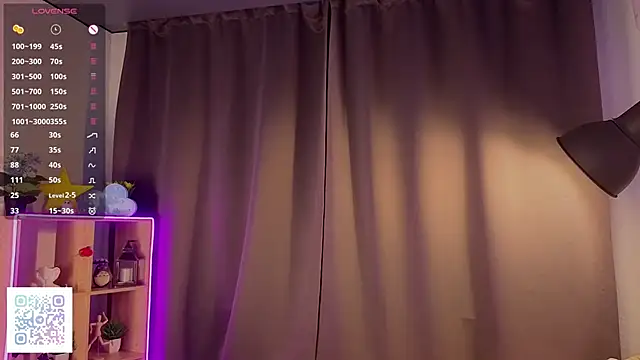 VeronaHascall online show from October 12, 4:26 am