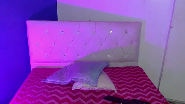 x isabella x online show from May 21, 5:27 am
