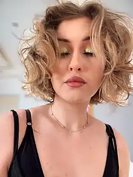 KellyKeler online show from April 6, 11:22 am