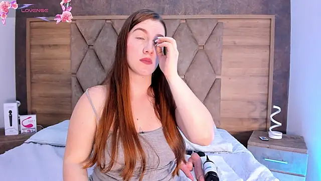 Snapshot of KrystalEvans chatting on October 28, 9:52 pm KrystalEvans online show from October 28, 9:52 pm