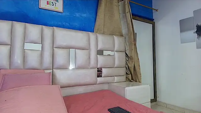 emmacurvy online show from October 8, 3:22 am