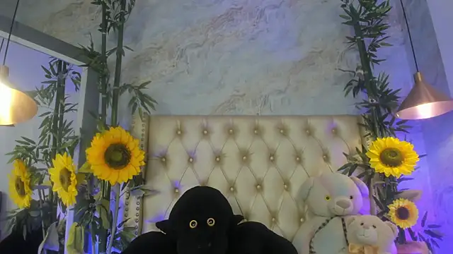 LittleeJaz online show from May 28, 5:05 am