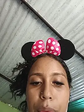 Fernanda30 online show from May 10, 4:53 pm