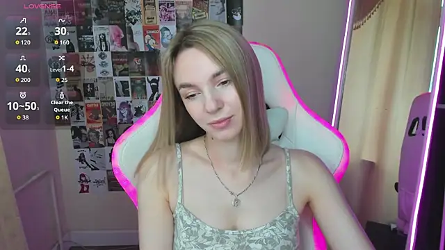 NessaDiazz online show from September 28, 1:45 am