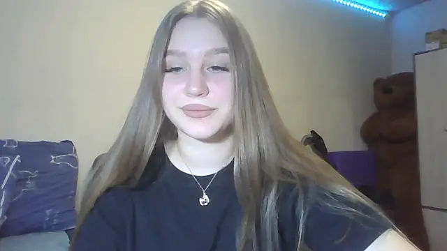 Snapshot of yourhoney_Lola_ chatting on October 18, 3:48 pm yourhoney Lola online show from October 18, 3:48 pm
